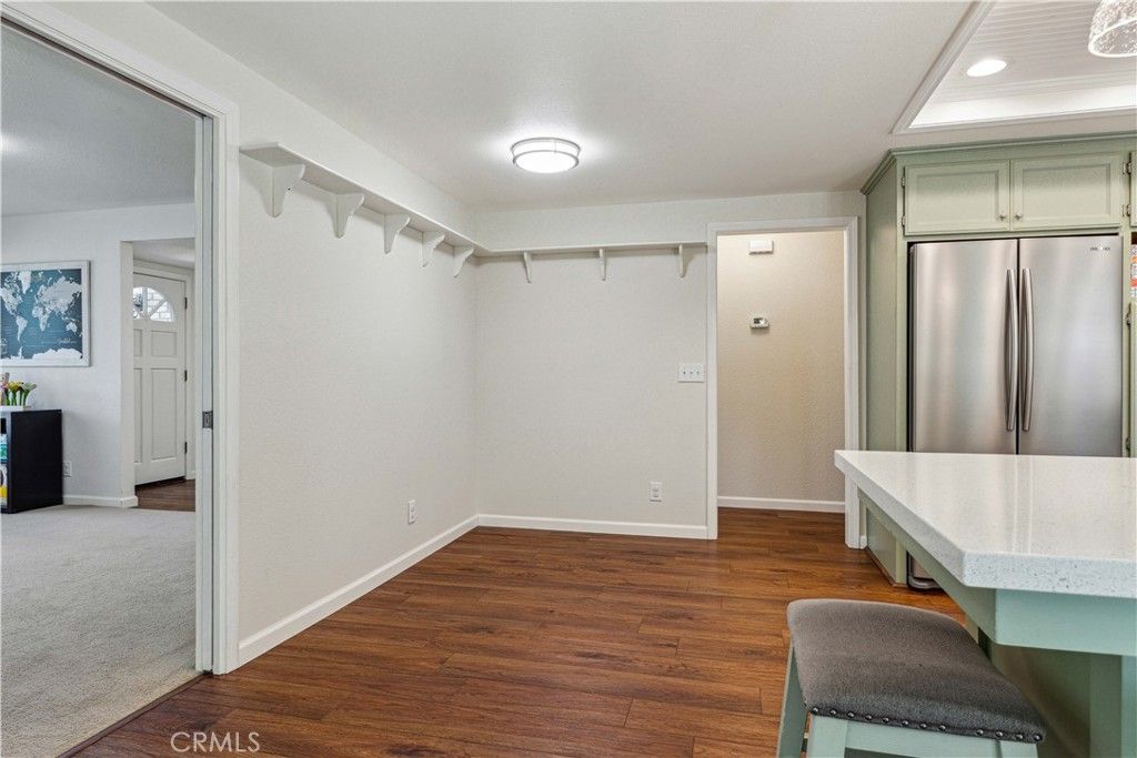 listing image 130725768413529163380