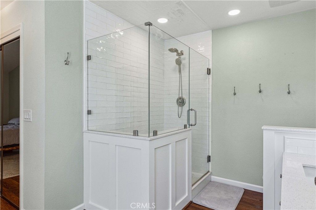 listing image 130729061735359842327