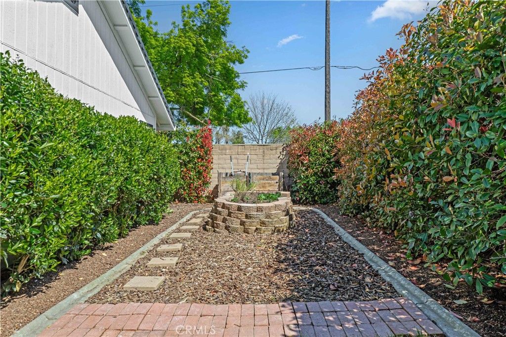 listing image 130728423218316608225
