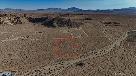 Photo of 764 Rabbit Springs Road, Lucerne Valley, CA 92356 (MLS # HD25146772) Photo of 764 Rabbit Springs Road, Lucerne Valley, CA 92356 (MLS # HD25146772)