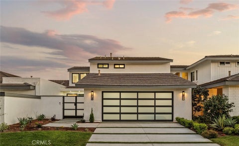 Photo of 10 Shoal Drive, Corona Del Mar, CA 92625 (MLS # NP26179725)