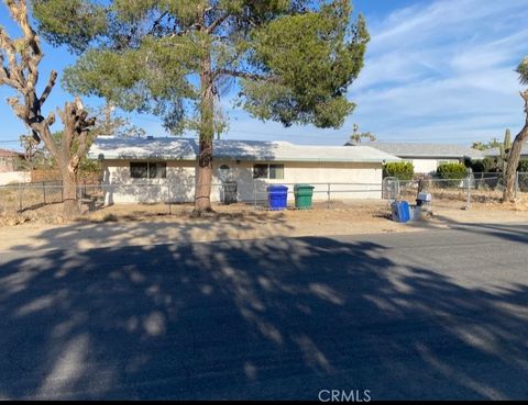Photo of 6423 Indio Avenue, Yucca Valley, CA 92284 (MLS # CV26100379)