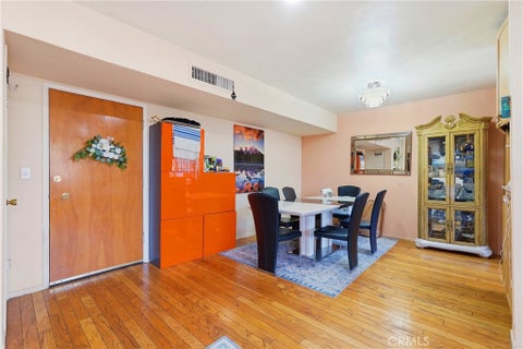 Photo of 5429 Newcastle AVE #303, Encino, CA 91316 (MLS # SR26213978)