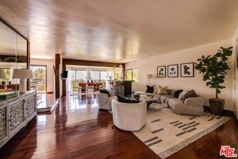 Photo of 9234 Kinglet Drive, Los Angeles, CA 90069 (MLS # 26799381)