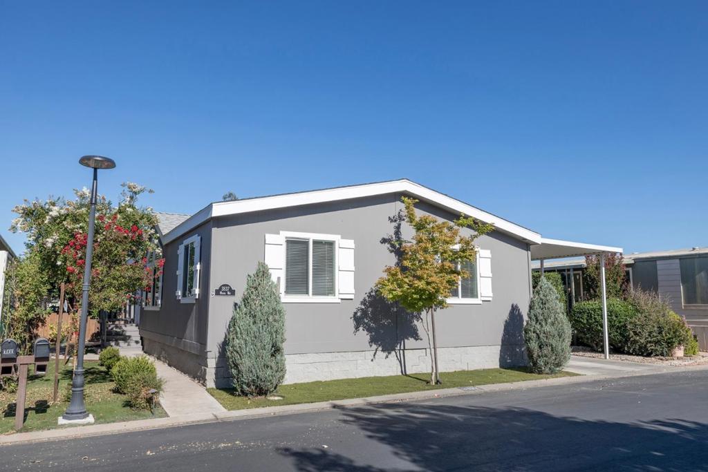 3837 Moana Way 31