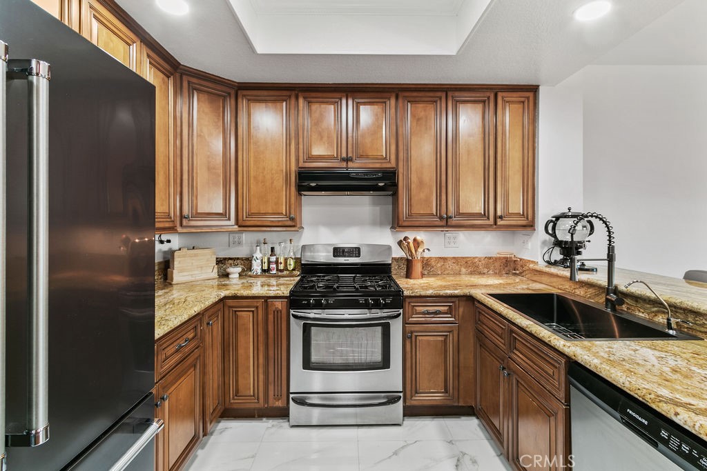 The Palms - Residential Lease