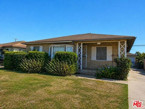 Photo of 1218 W 138th Street, Compton, CA 90222 (MLS # 26816385)