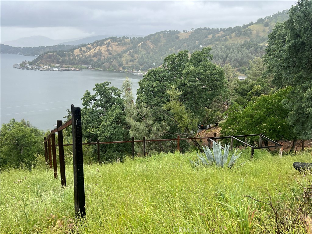 2995 Oak Crest Drive