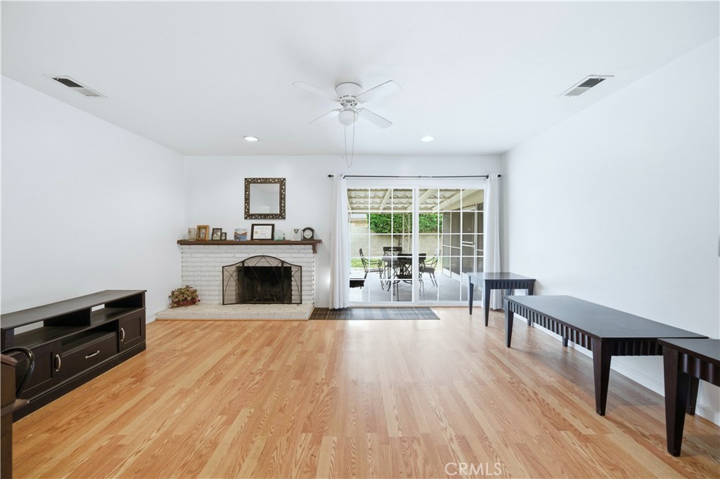 1640 Lakewood Avenue