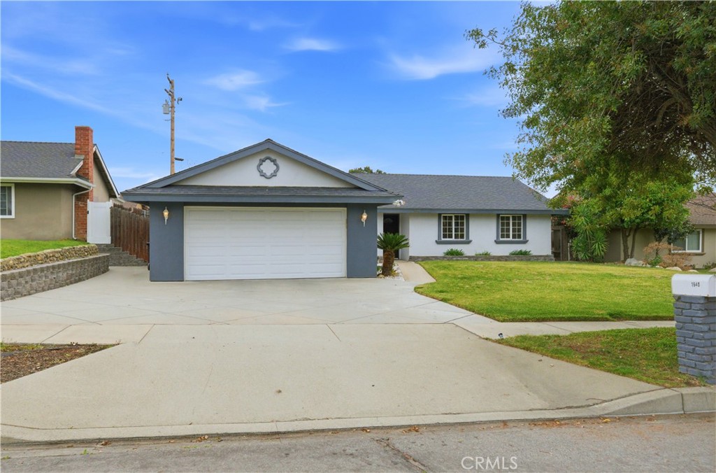 1640 Lakewood Avenue