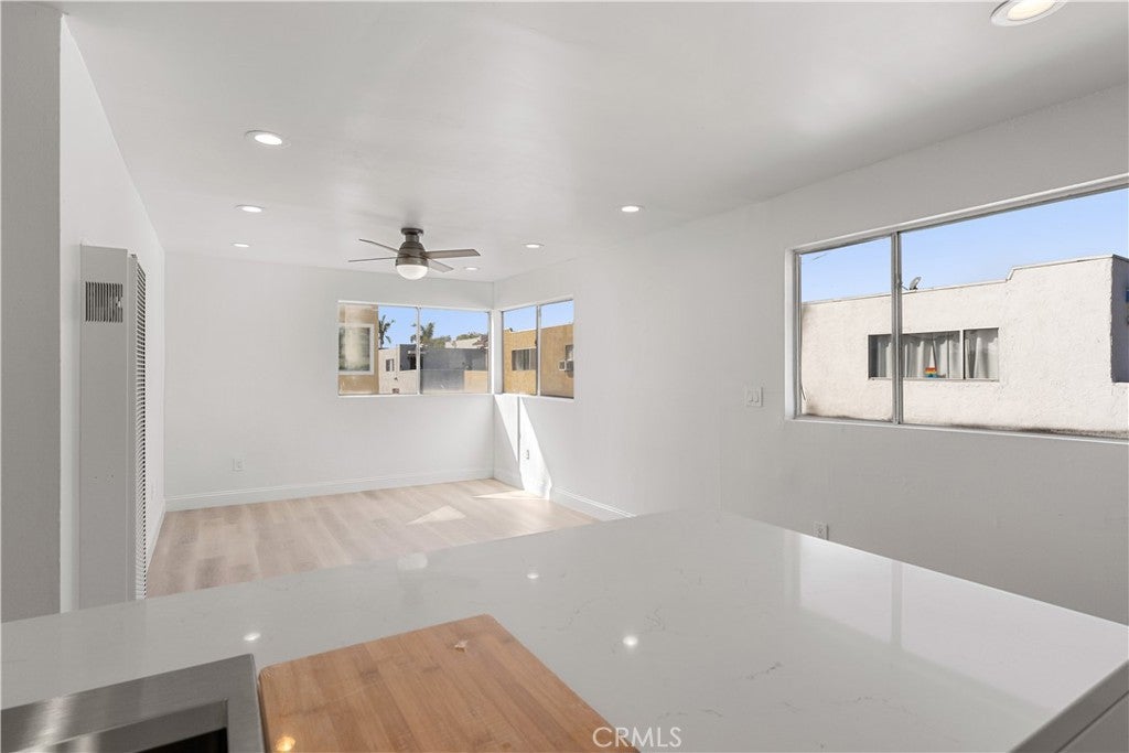 611 Calle Campana 4