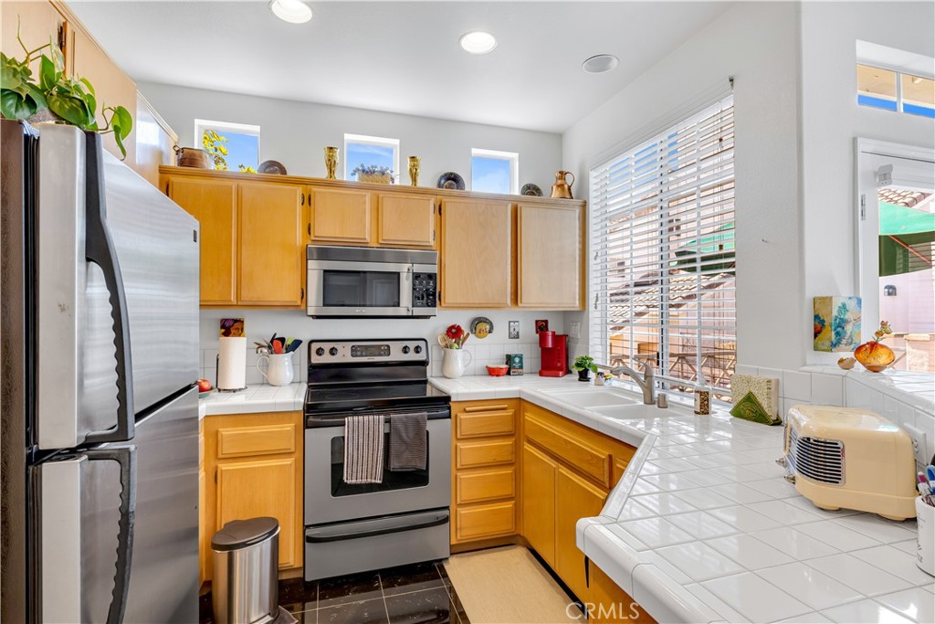 218 Shorebreaker Drive