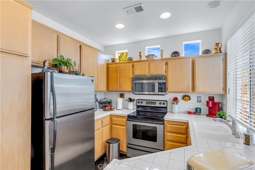 218 Shorebreaker Drive