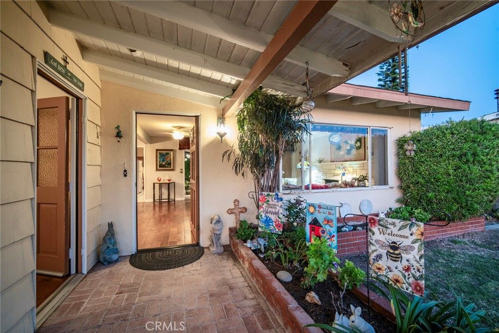 Photo of 30802 Marilyn Drive, Laguna Beach, CA 92651 (MLS # LG25187939)