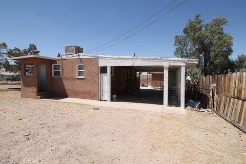 Photo of 35421 Mojave Rd, Daggett, CA 92327 (MLS # HD26082038)