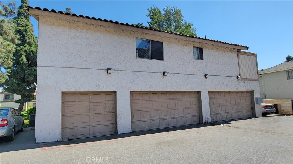 325 Camarillo Street