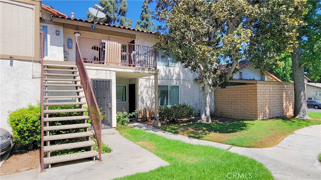 325 Camarillo Street