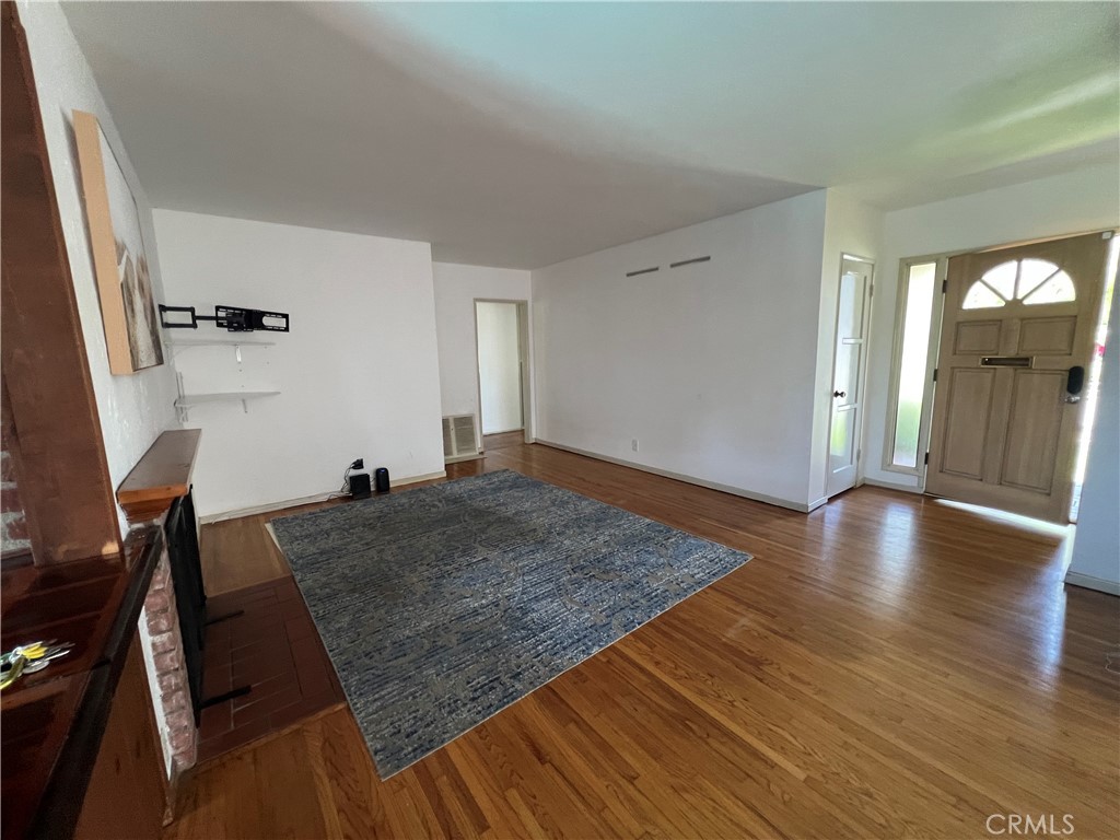 1115 FONTHILL