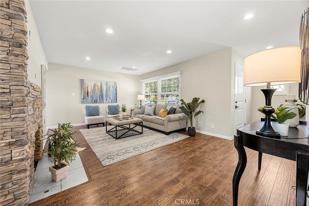 330 Magnolia Avenue