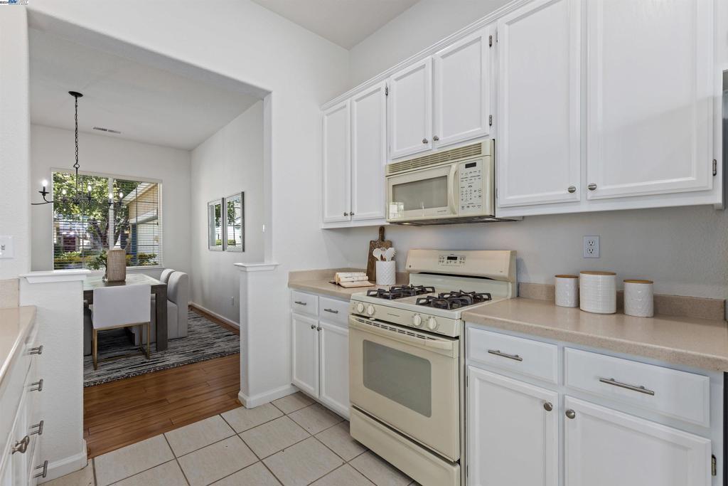 SUMMERSET 2 - Residential