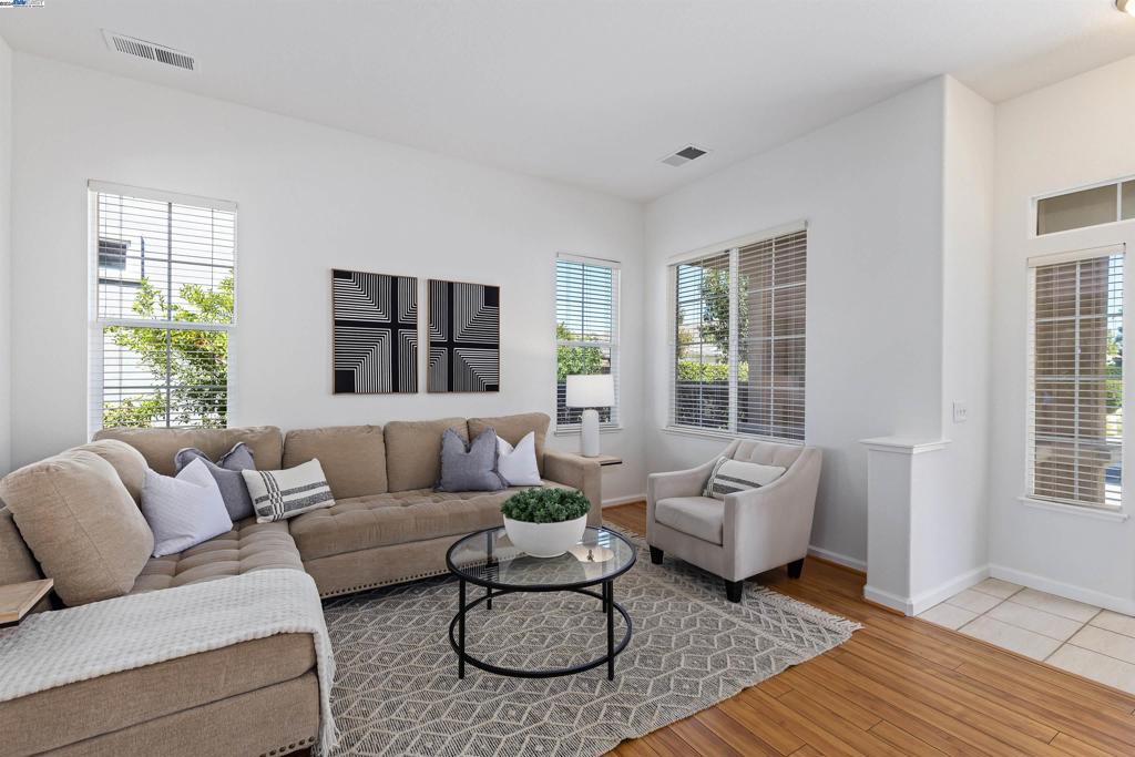 SUMMERSET 2 - Residential