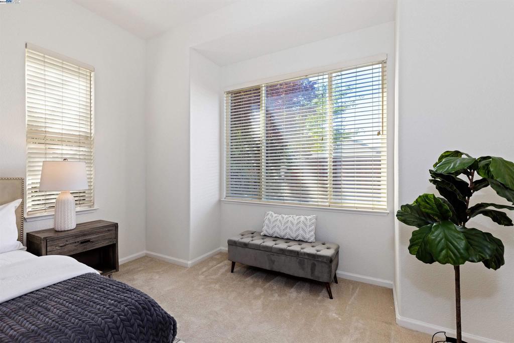 SUMMERSET 2 - Residential