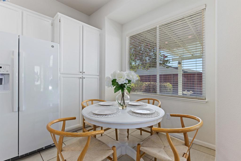 SUMMERSET 2 - Residential