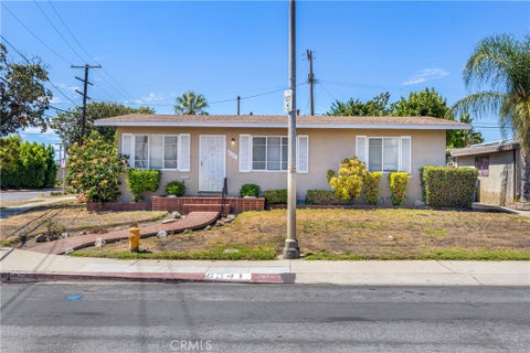 Photo of 8341 Minuet Place, Panorama City, CA 91402 (MLS # SR26197747)