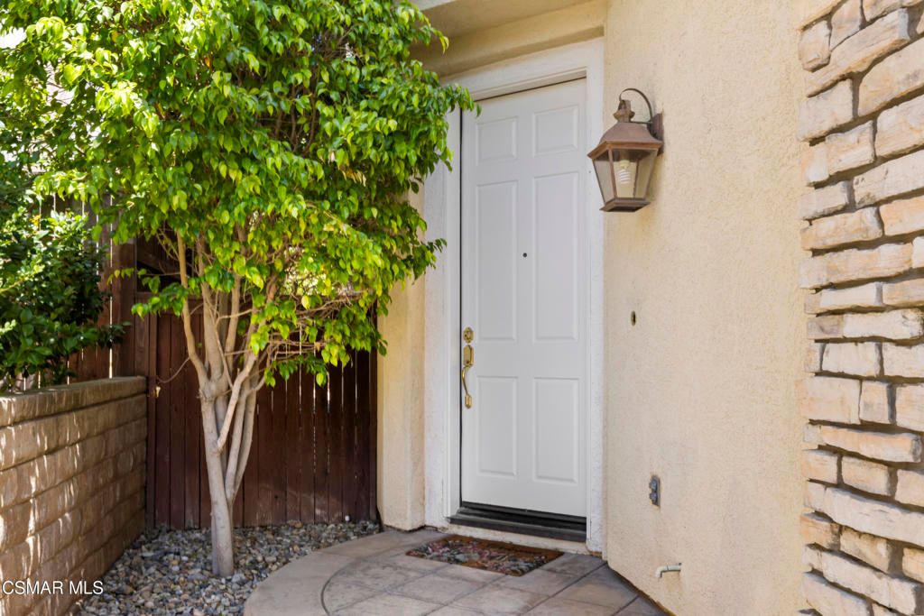 Photo of 2996 Eagles Claw Avenue, Thousand Oaks, CA 91362 (MLS # 225005589)