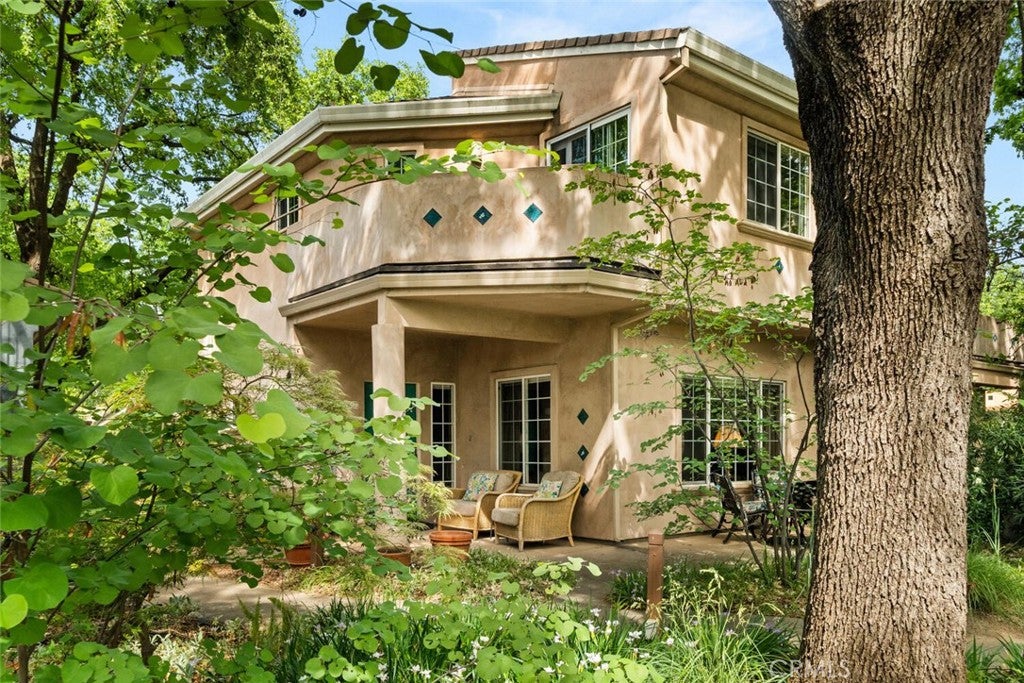 1997 Wild Oak Lane
