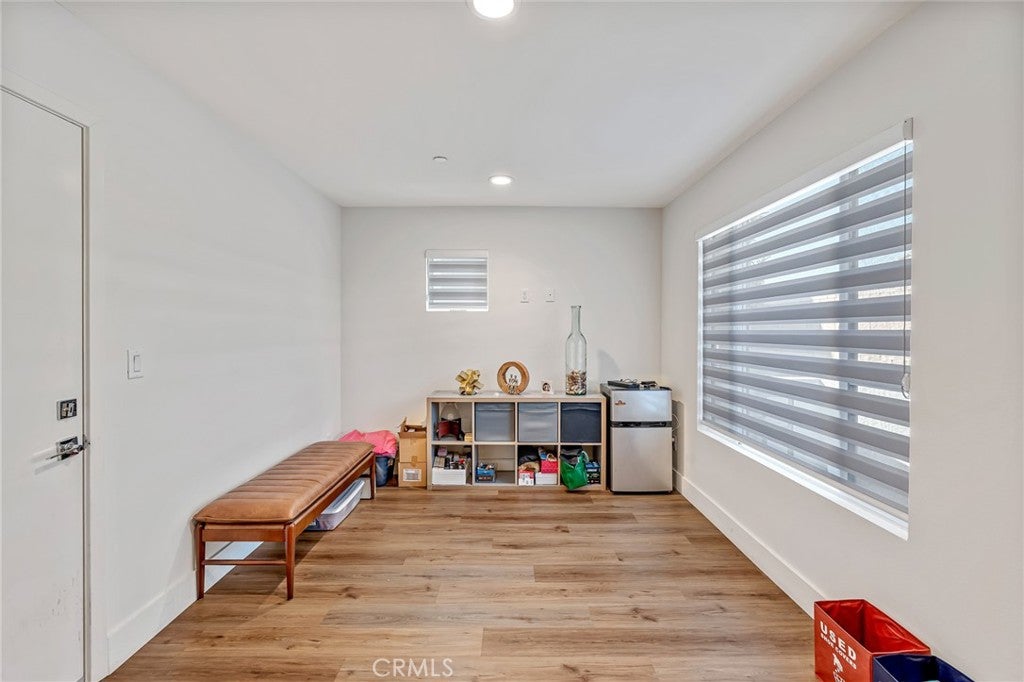 149 E Knox
