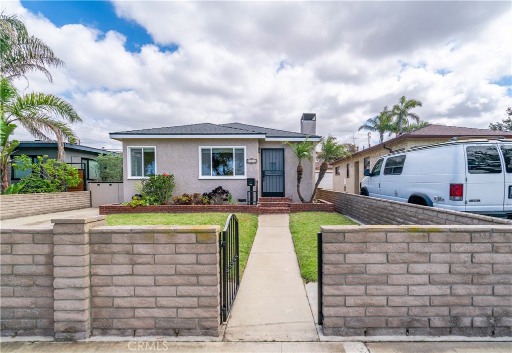 524 N Paulina Avenue