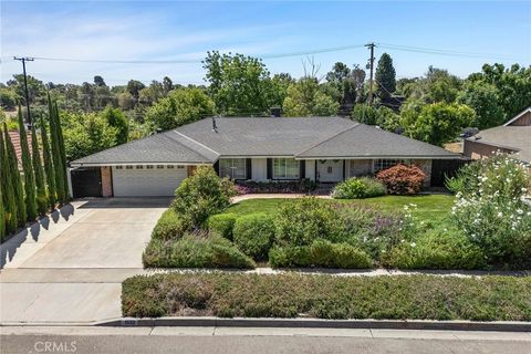 Photo of 1532 W Domingo RD, Fullerton, CA 92833 (MLS # PW26117028)