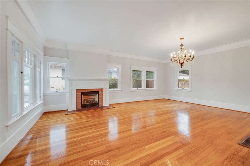 6322 N Del Loma Avenue