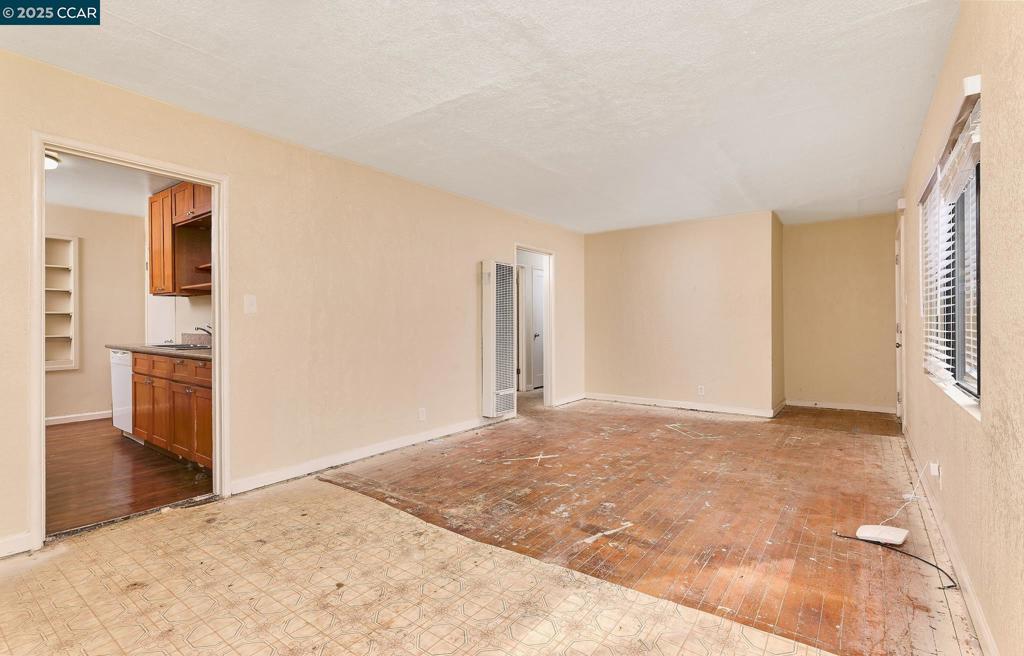 BEVERLY HILLS - Residential