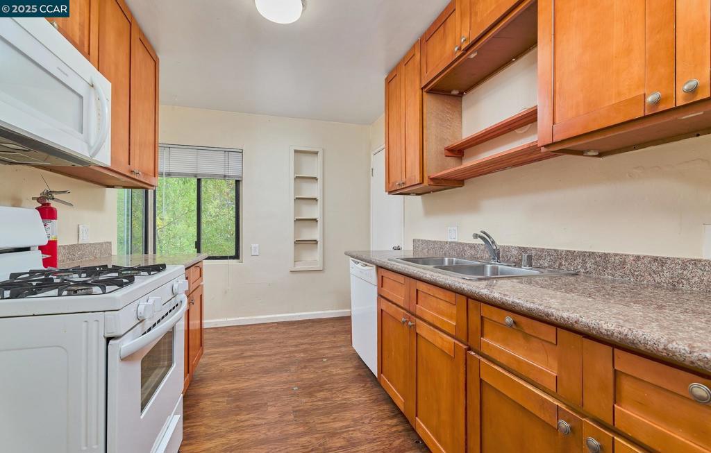 BEVERLY HILLS - Residential