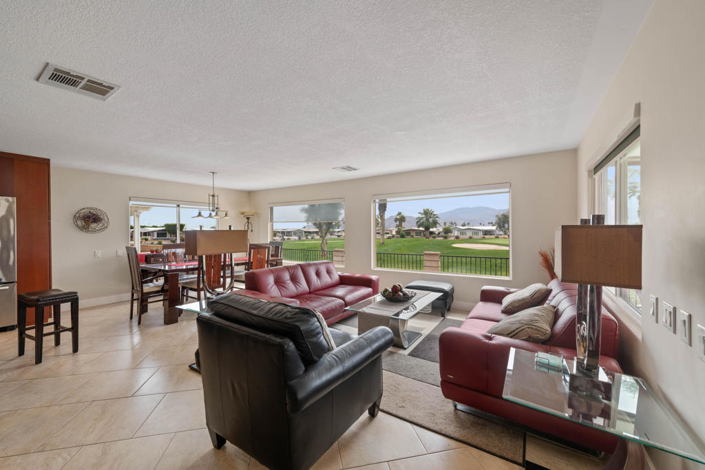 73721 Oak Flats Drive