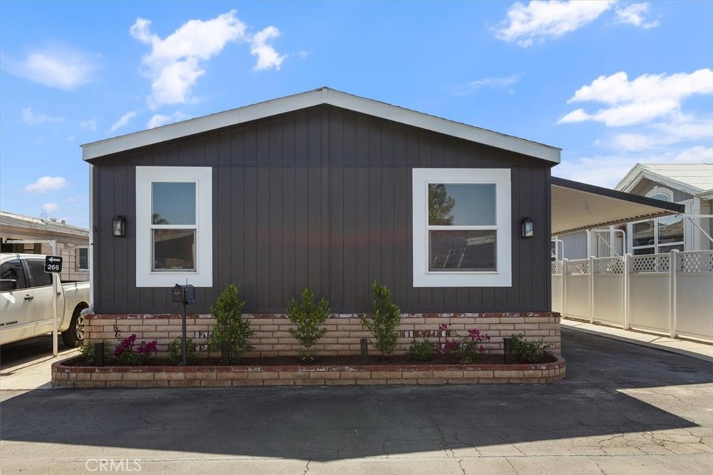 9080 Bloomfield Avenue 265
