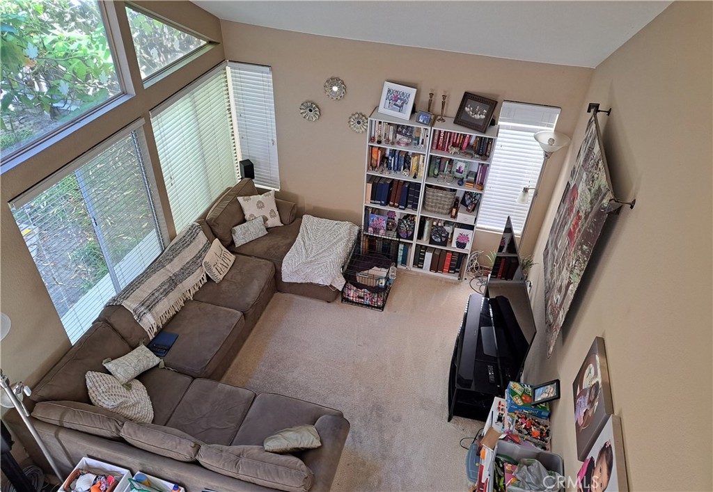 1727 Avenida Vista Labera