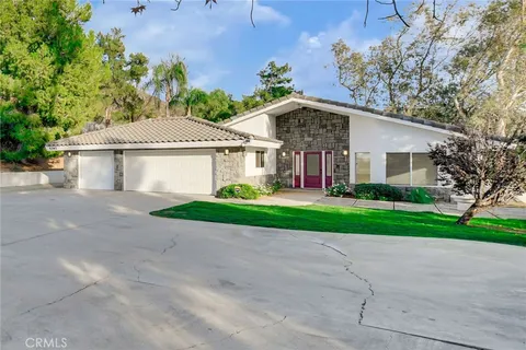 MLS: IG25274071