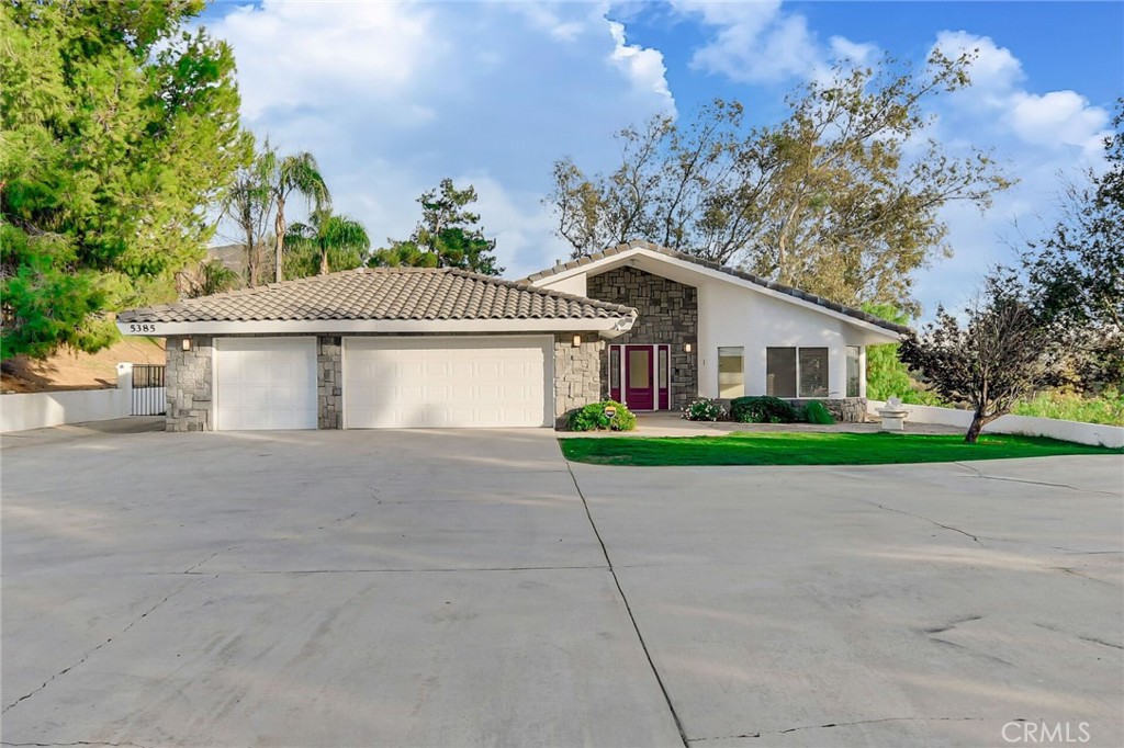 5385 Park Lane