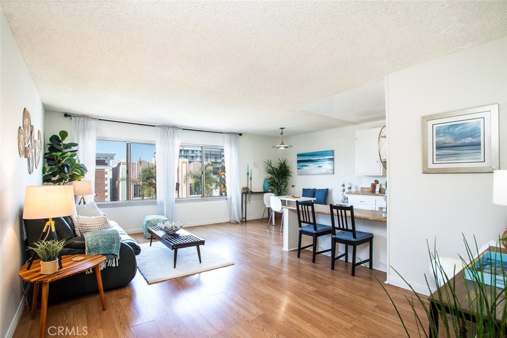 250 Linden Avenue 25