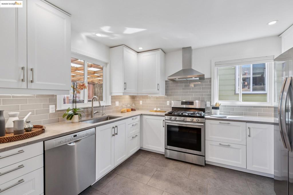 TEWKSBURY HGTS - Residential