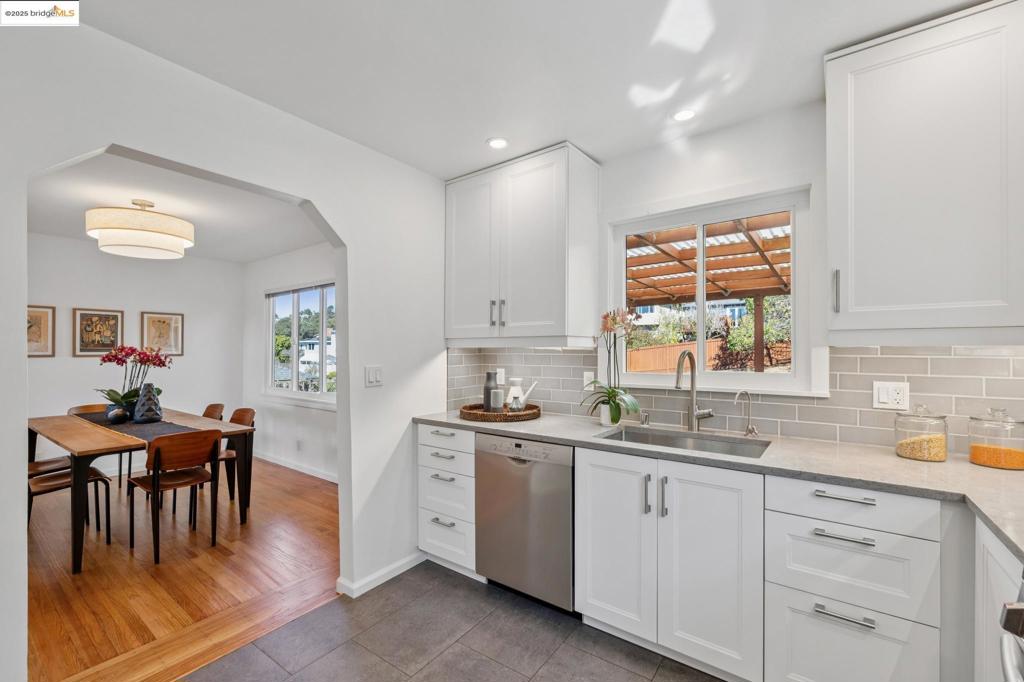 TEWKSBURY HGTS - Residential