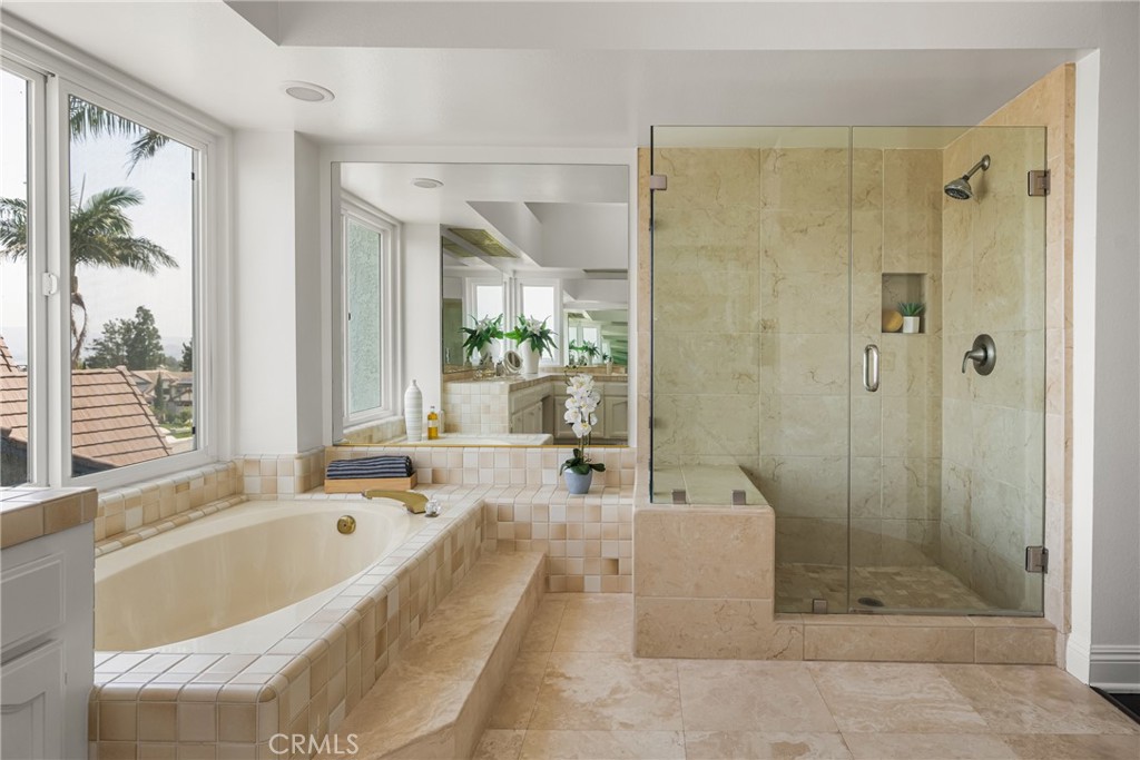 Canyon Heights (CYHT) - Residential