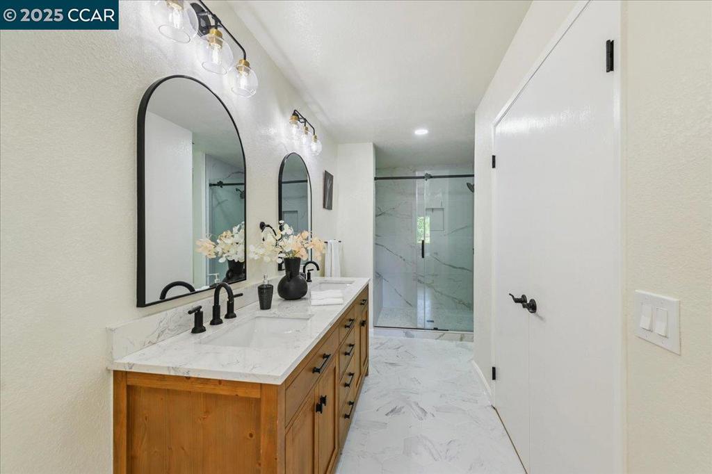 SYCAMORE GLEN - Residential