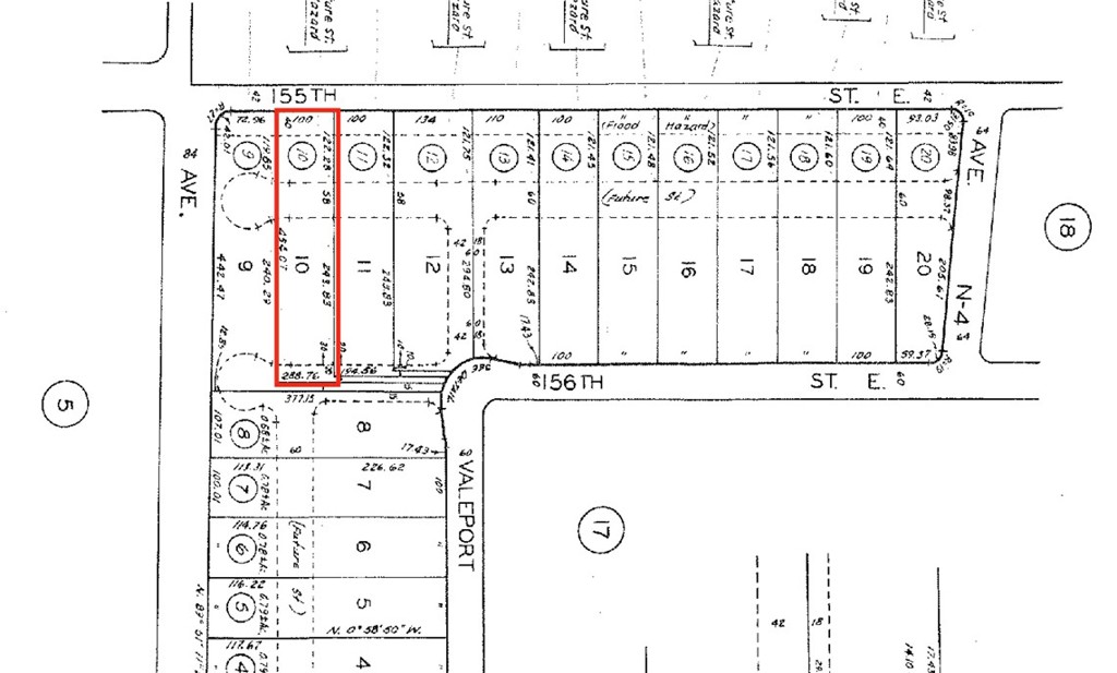 Main image without alt text