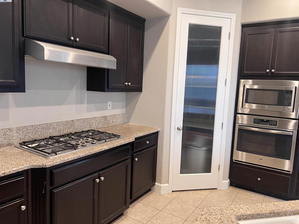 1110 Clearwater Creek Blvd