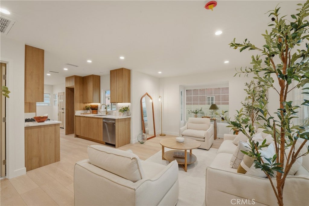 1111 W 98th Street