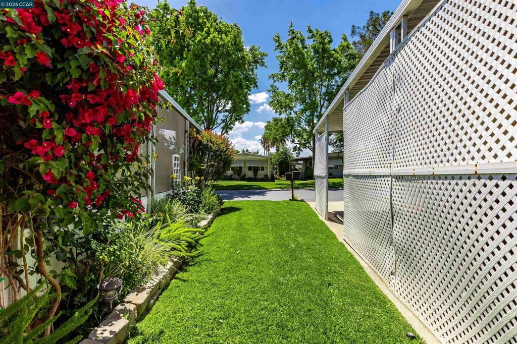 2368 Dalis Drive